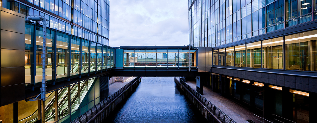 Bridge between buildings